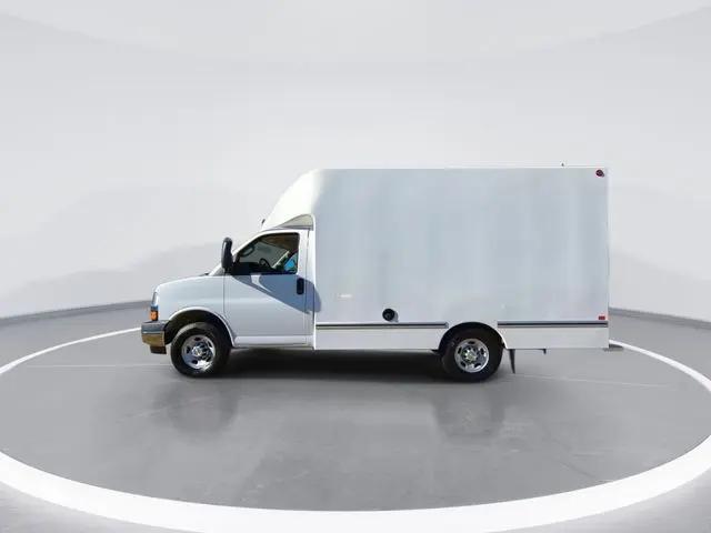 2025 Chevrolet Express Cutaway Work Van
