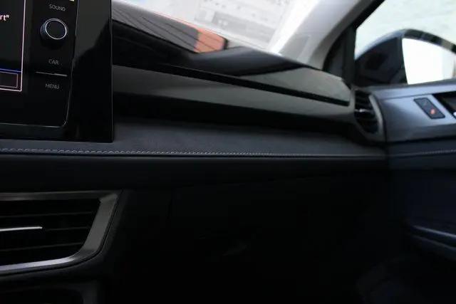 2025 Volkswagen Taos 1.5T SE Black
