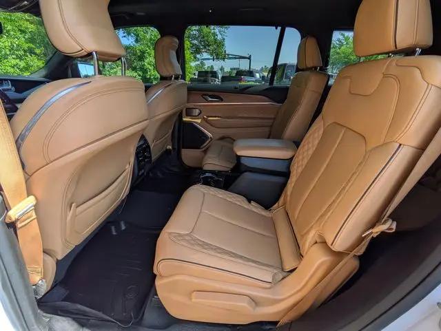2023 Jeep Grand Cherokee L Summit Reserve 4x4