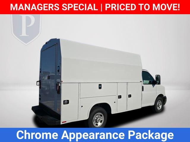2025 Chevrolet Express Cutaway Work Van