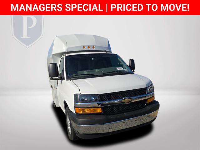 2025 Chevrolet Express Cutaway Work Van