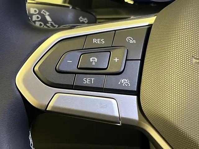 2026 Volkswagen Atlas Cross Sport SE with Technology
