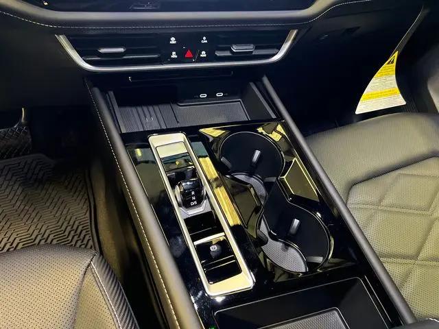 2026 Volkswagen Atlas Cross Sport SE with Technology