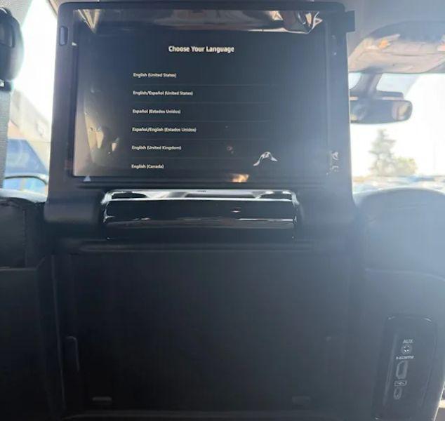 2026 Chrysler Pacifica Select AWD