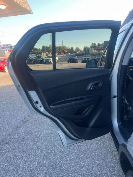 2021 Chevrolet Trax FWD LT
