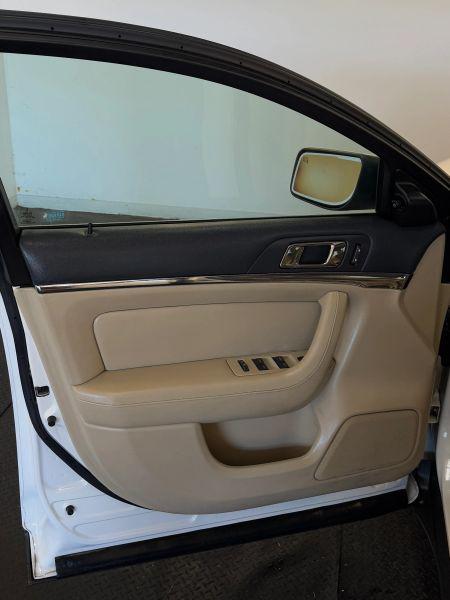 2009 Lincoln MKS Base