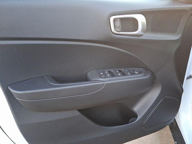 2026 Hyundai Venue SEL - Photo 12