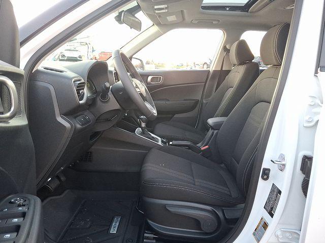 2026 Hyundai Venue SEL - Photo 13