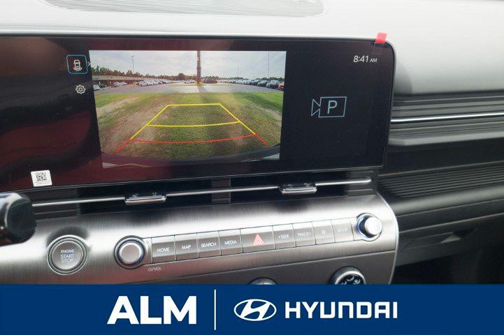 New 2026 White HYUNDAI SE FWD image 21