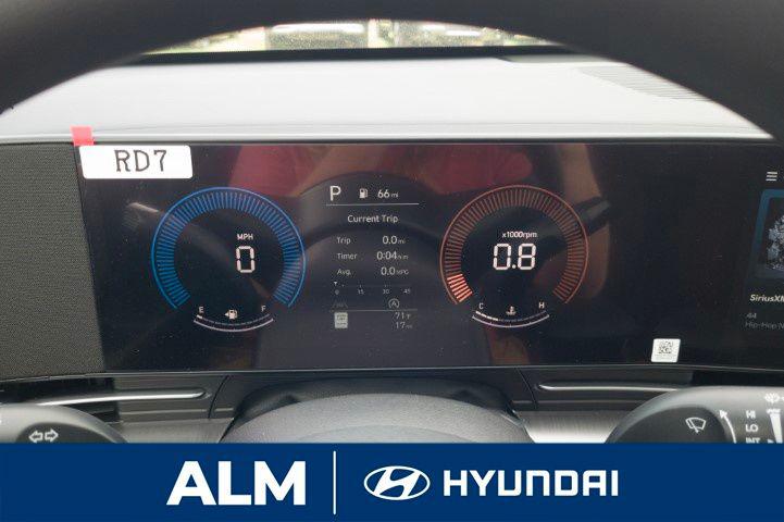New 2026 White HYUNDAI SE FWD image 25