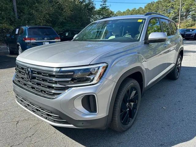 2026 Volkswagen Atlas SE with Technology