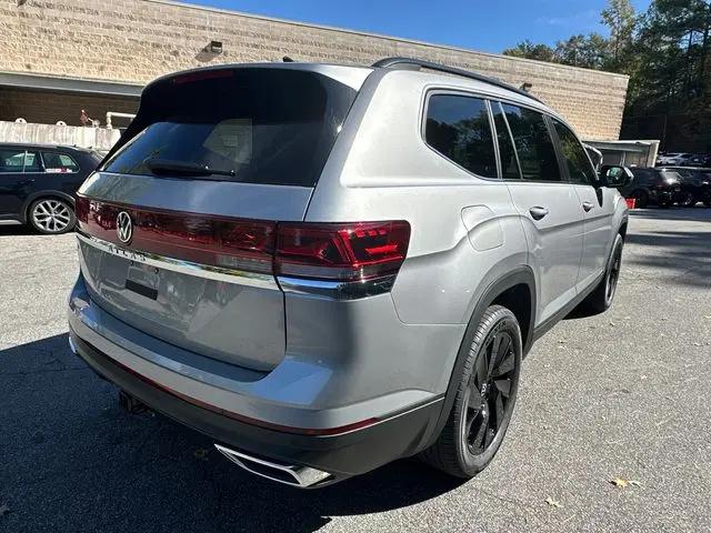 2026 Volkswagen Atlas SE with Technology