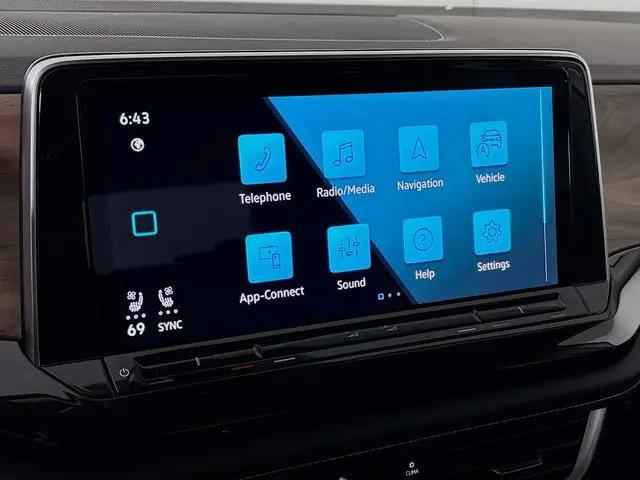 2026 Volkswagen Atlas SE with Technology