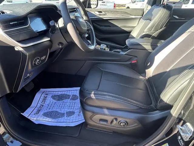 2025 Jeep Grand Cherokee L Limited 4x2