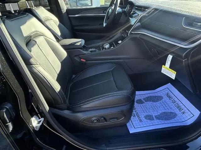 2025 Jeep Grand Cherokee L Limited 4x2