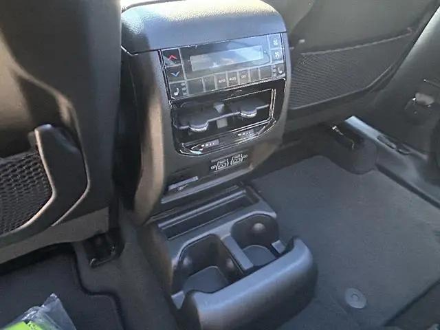 2025 Jeep Grand Cherokee L Limited 4x2