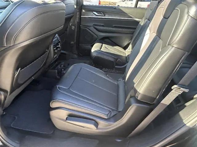 2025 Jeep Grand Cherokee L Limited 4x2