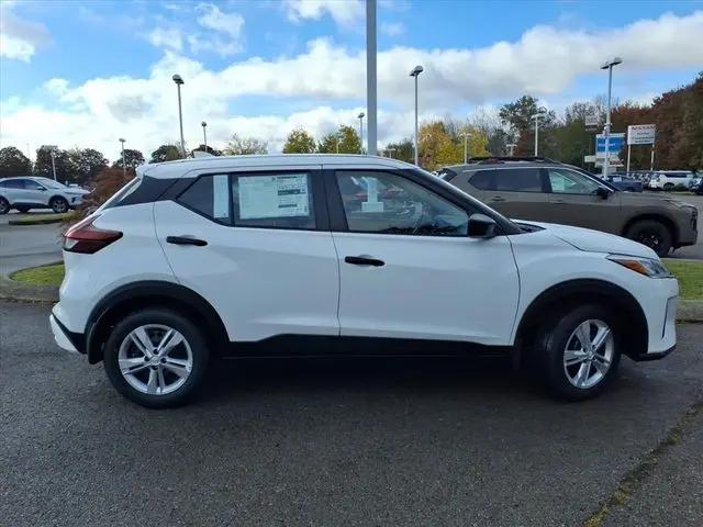 2025 Nissan Kicks S