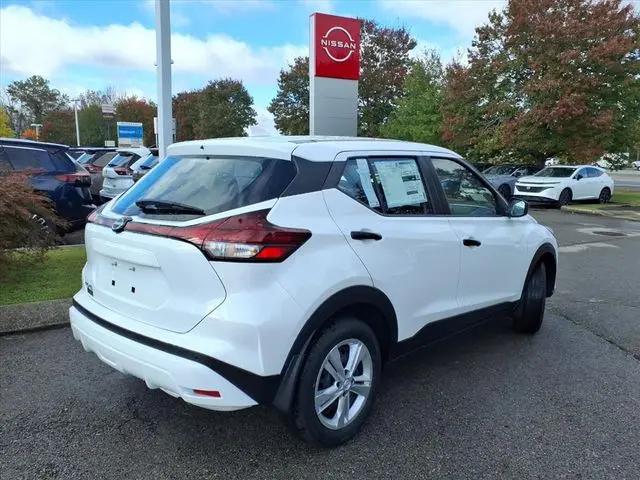 2025 Nissan Kicks S