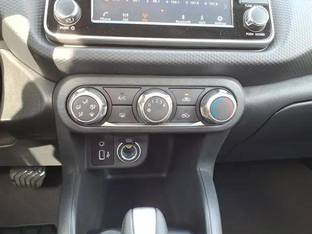 2025 Nissan Kicks S