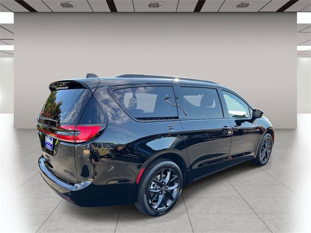 2026 Chrysler Pacifica PACIFICA LIMITED AWD