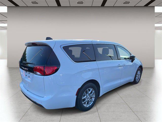 2026 Chrysler Voyager VOYAGER LX