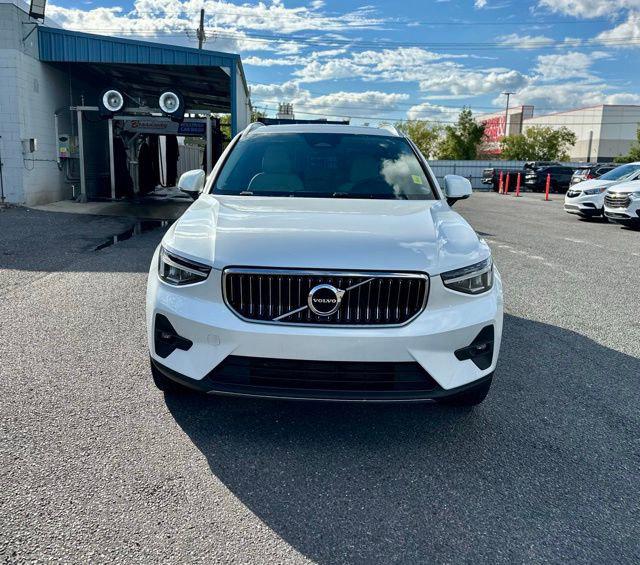 2023 Volvo XC40 B5 Plus Bright Theme 2023 Volvo XC40 B5 Plus Bright Theme
