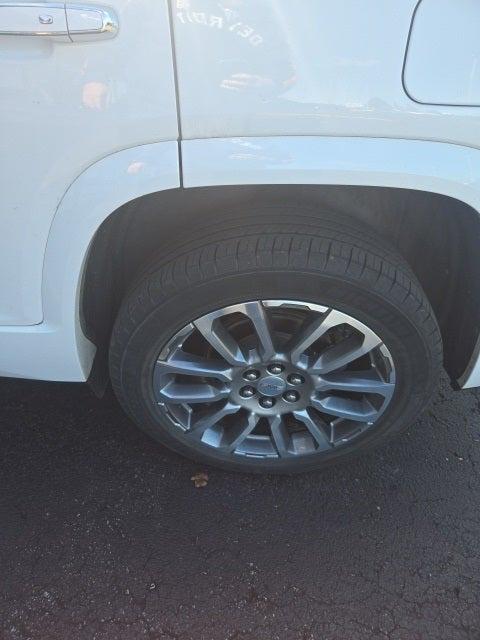 2023 GMC Acadia AWD Denali