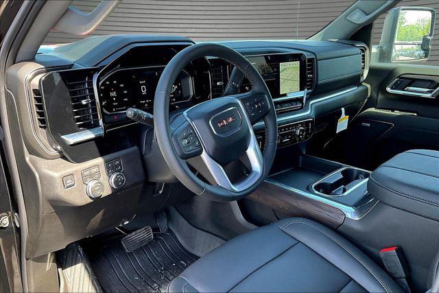 2026 GMC Sierra 2500HD Crew Cab, Standard Bed, SLT, 4WD
