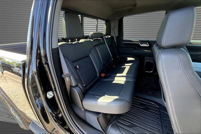 2026 GMC Sierra 2500HD Crew Cab, Standard Bed, SLT, 4WD