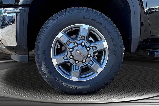 2026 GMC Sierra 2500HD Crew Cab, Standard Bed, SLT, 4WD