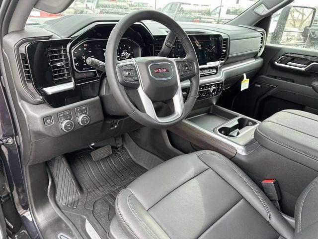 2026 GMC Sierra 2500HD Crew Cab, Standard Bed, SLT, 4WD