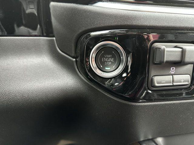 2026 GMC Sierra 2500HD Crew Cab, Standard Bed, SLT, 4WD
