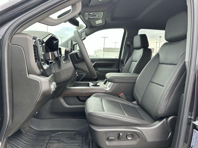2026 GMC Sierra 2500HD Crew Cab, Standard Bed, SLT, 4WD