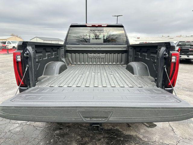 2026 GMC Sierra 2500HD Crew Cab, Standard Bed, SLT, 4WD
