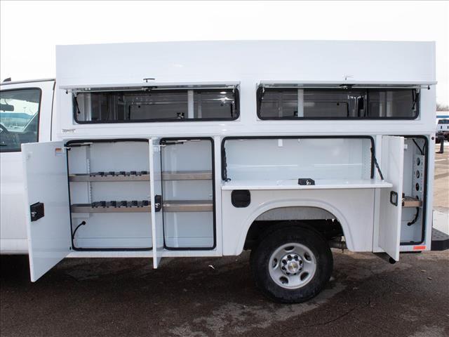 2025 Chevrolet Express Cutaway Work Van