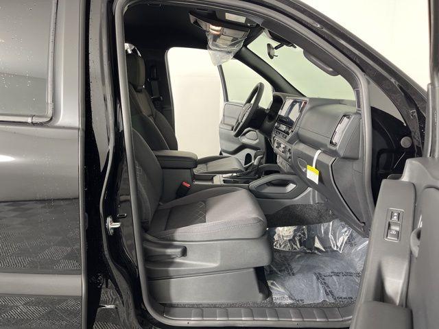 2026 Nissan Frontier Crew Cab SV 4x2