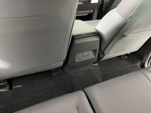 2026 Nissan Frontier Crew Cab SV 4x2