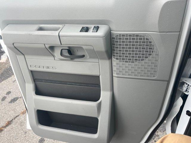 2026 Ford E-350 Cutaway Base
