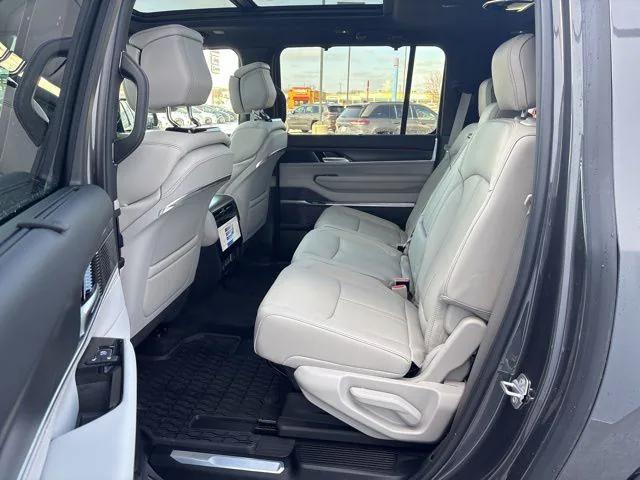 2026 Jeep Grand Wagoneer Summit Obsidian 4x4