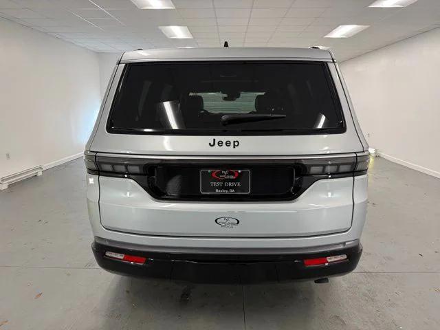 2026 Jeep Grand Wagoneer 4x2