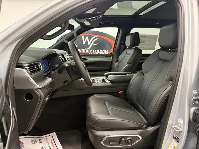 2026 Jeep Grand Wagoneer 4x2
