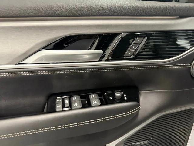 2026 Jeep Grand Wagoneer 4x2