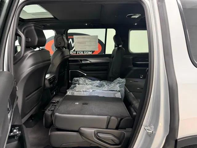 2026 Jeep Grand Wagoneer 4x2