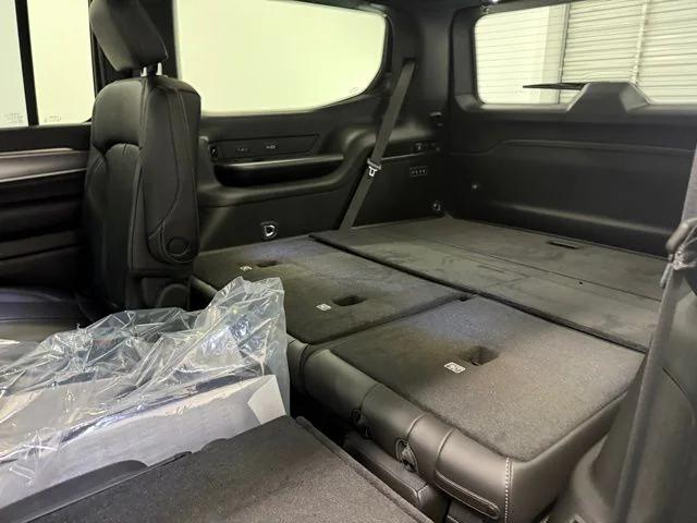 2026 Jeep Grand Wagoneer 4x2