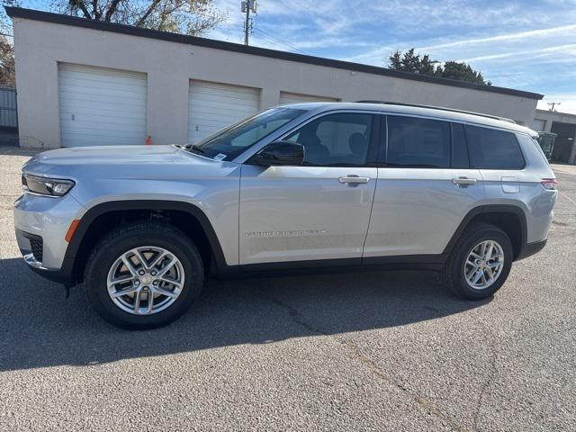 2025 Jeep Grand Cherokee GRAND CHEROKEE L LAREDO 4X4