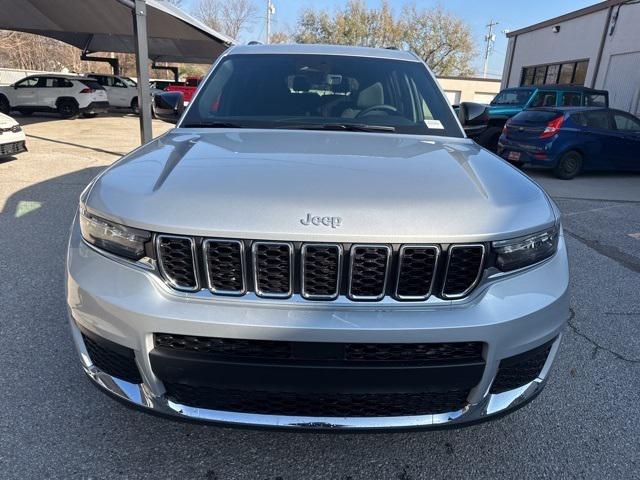 2025 Jeep Grand Cherokee GRAND CHEROKEE L LAREDO 4X4