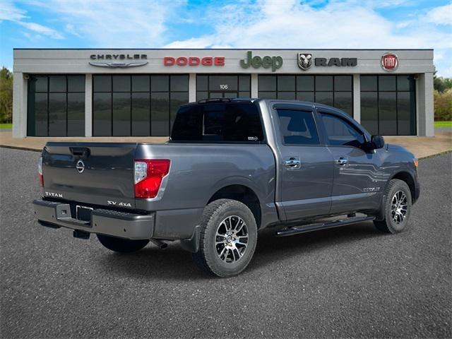 2021 Nissan TITAN Crew Cab SV 4x4 2021 Nissan TITAN Crew Cab SV 4x4