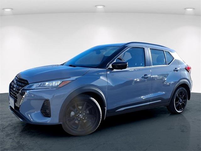 2023 Nissan Kicks SR Xtronic CVT