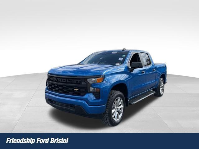 2022 Chevrolet Silverado 1500 4WD Crew Cab Short Bed Custom